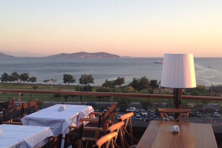 Cafe De Paris Suadiye Kadikoy Istanbul Reztoran Turkiye